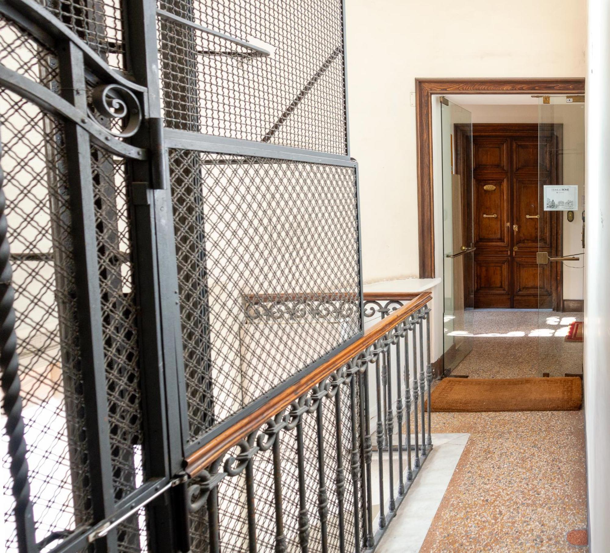 Home At Rome Luxury Navona Suites Exterior photo
