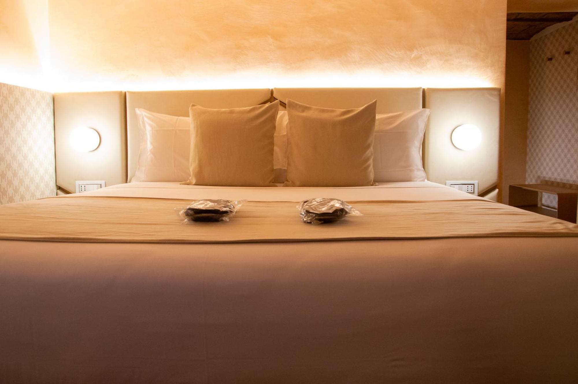 Home At Rome Luxury Navona Suites Exterior photo